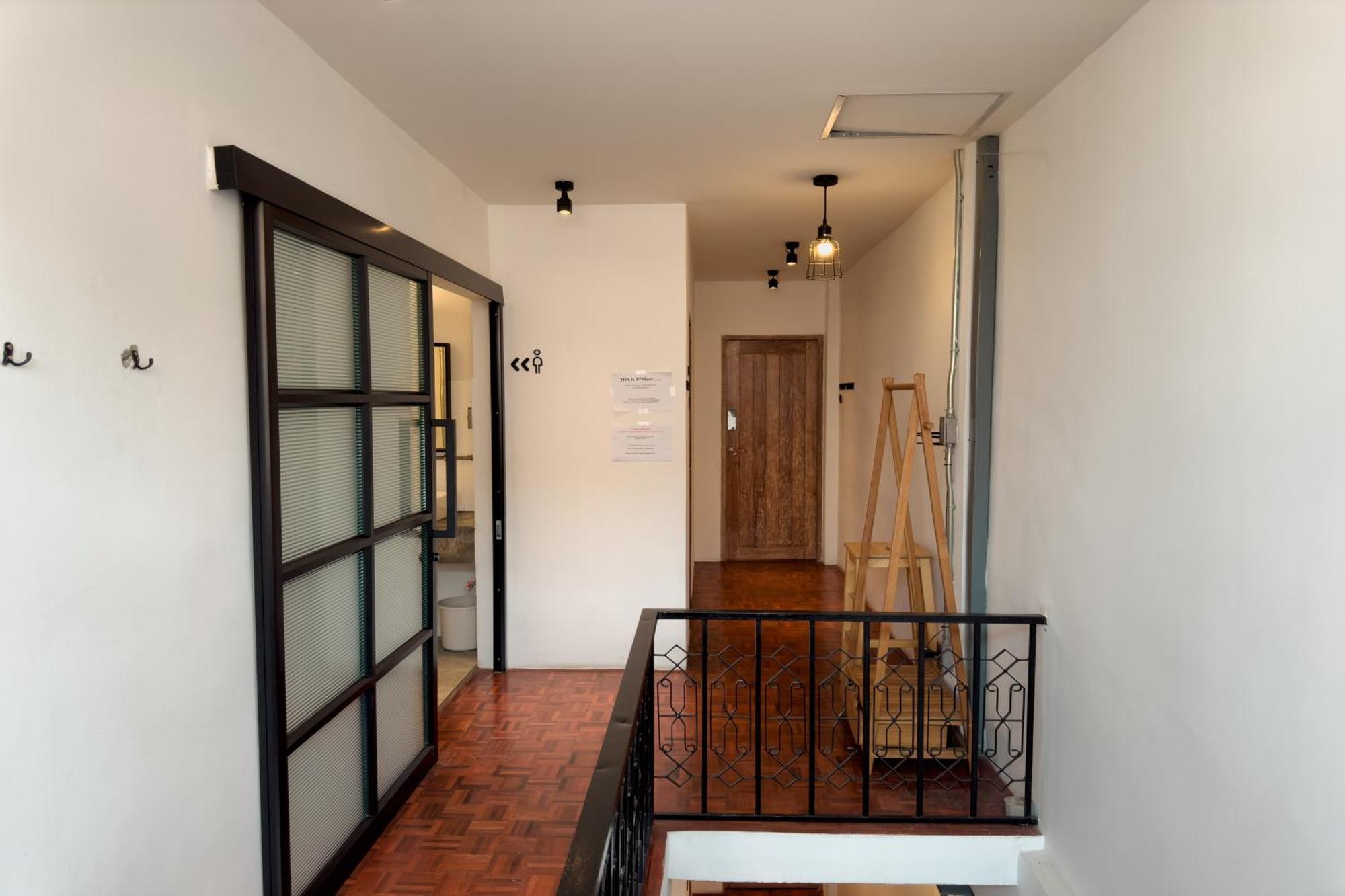 Once In A Blue Moon Cafe And Hostel Chiang Mai Zewnętrze zdjęcie